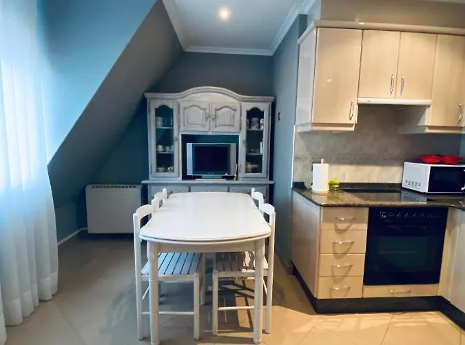En La Zona Mas Cotizada De Appartement Cedeira